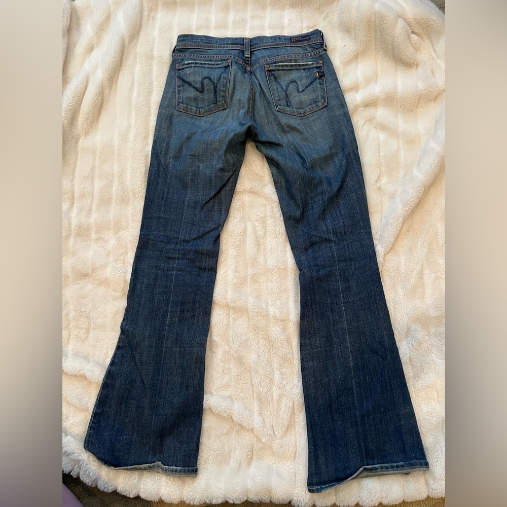 Low waist, flair jeans